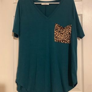 Green with leopard pocket tee